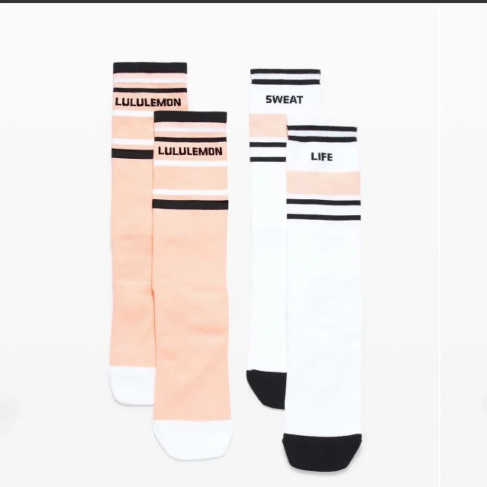 NWT Lululemon Tale To Tell Crew Sock *2 Pack White / Ballet Slipper / Black